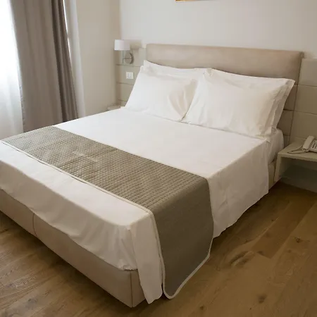 Boutique Hotel Enia-3